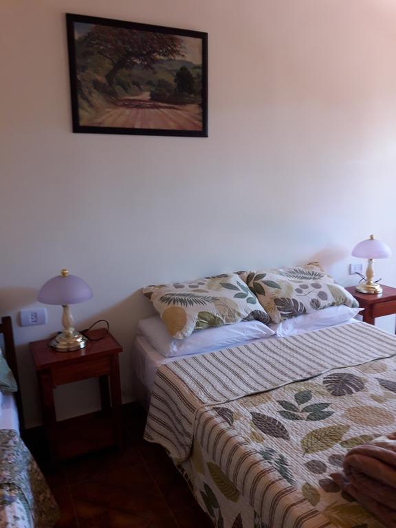 Apartamentos Centricos Puerto Iguazu Bagian luar foto